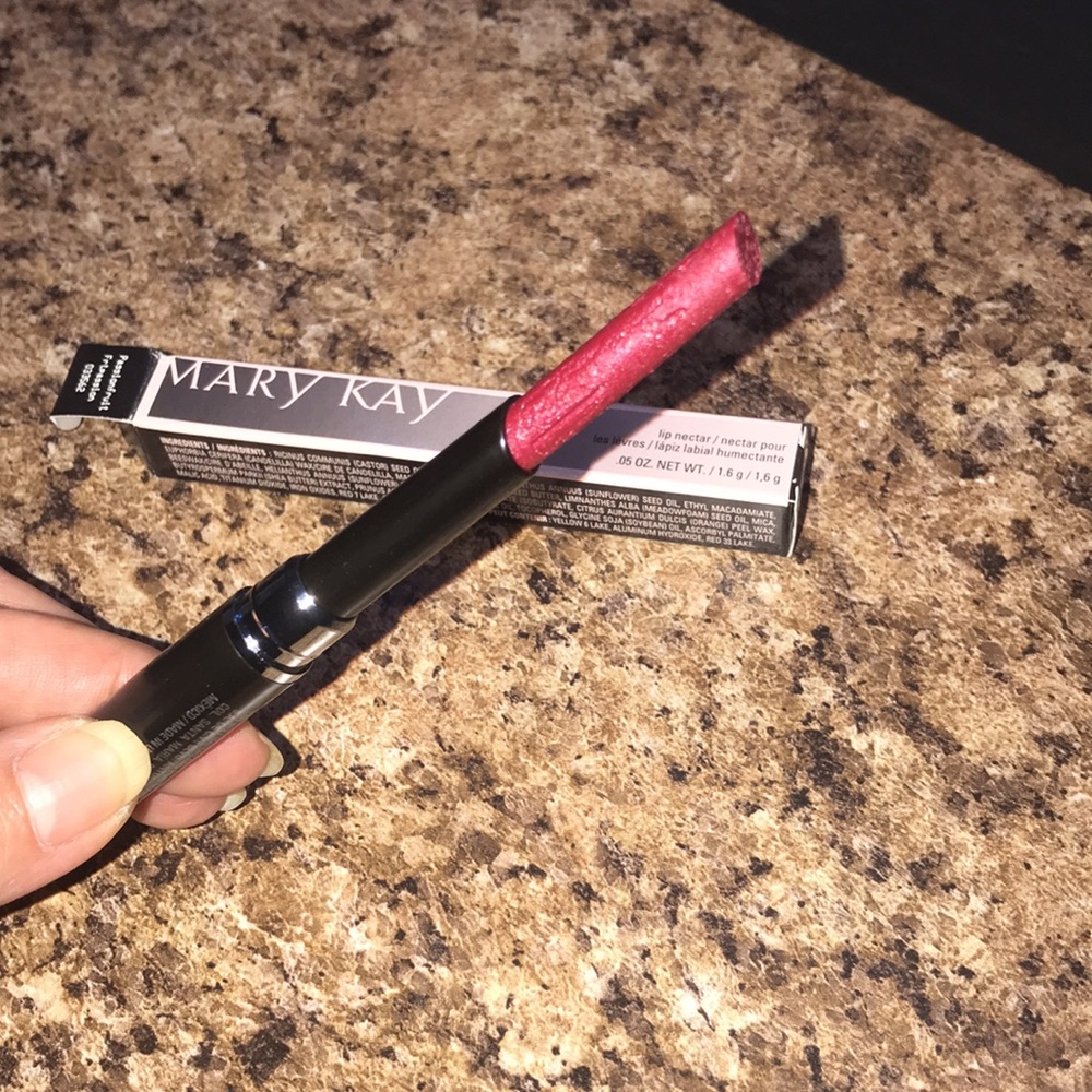 Mary Kay Lip nectar Passionfruit discontinued New in box